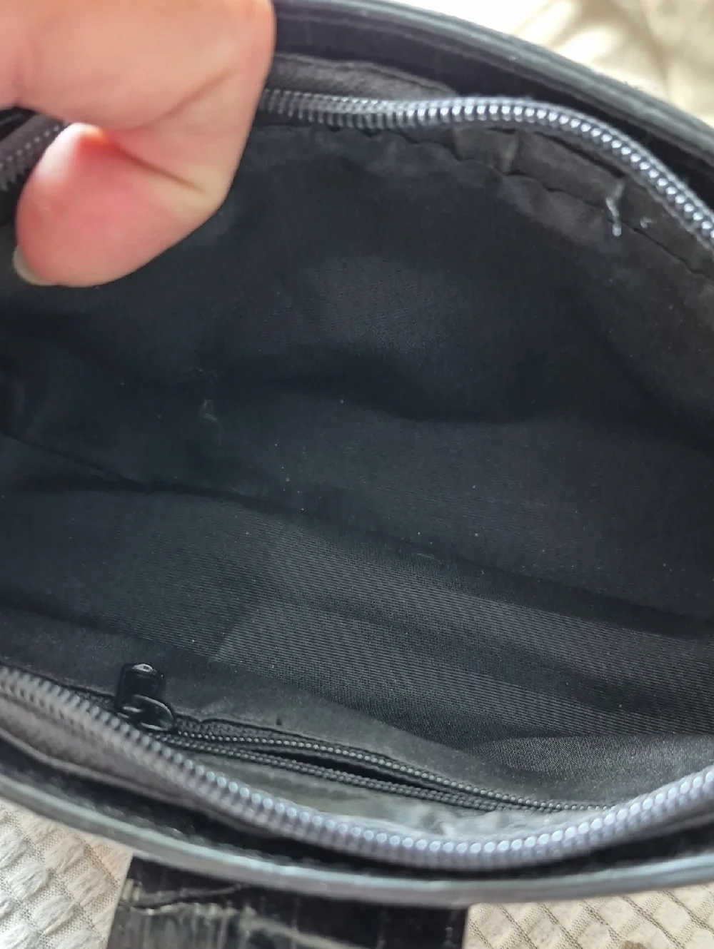 Guess Black Crocodile Embossed Small Bag - Picture 6 of 12